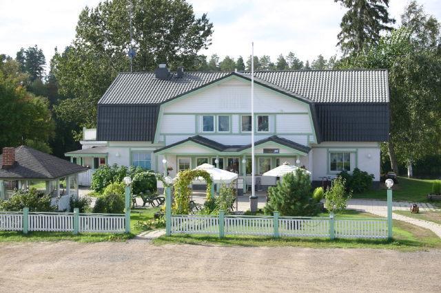 Maalaiskartano Pihkala Hotel Kestila Exterior photo